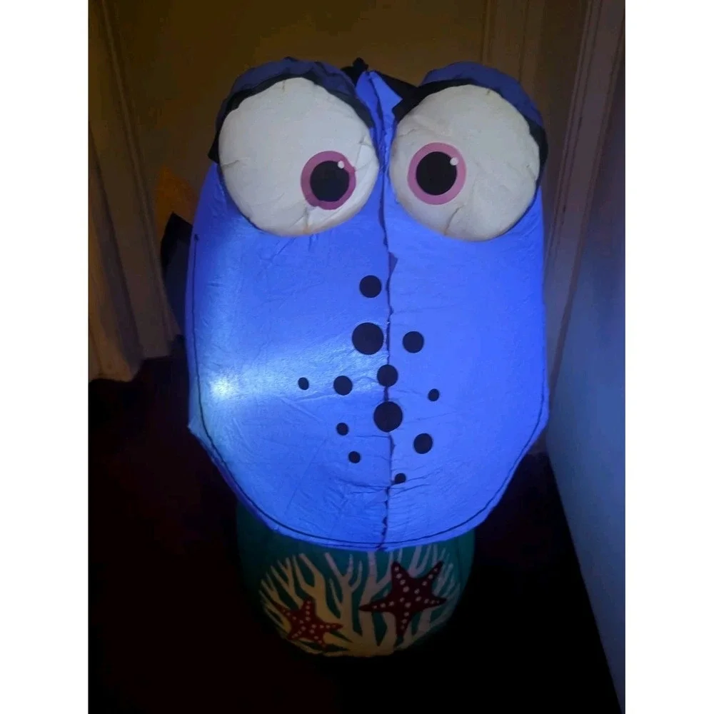 Gemmy Disney Finding Nemo Dory 3.5' Airblown Indoor/Outdoor Inflatable LED